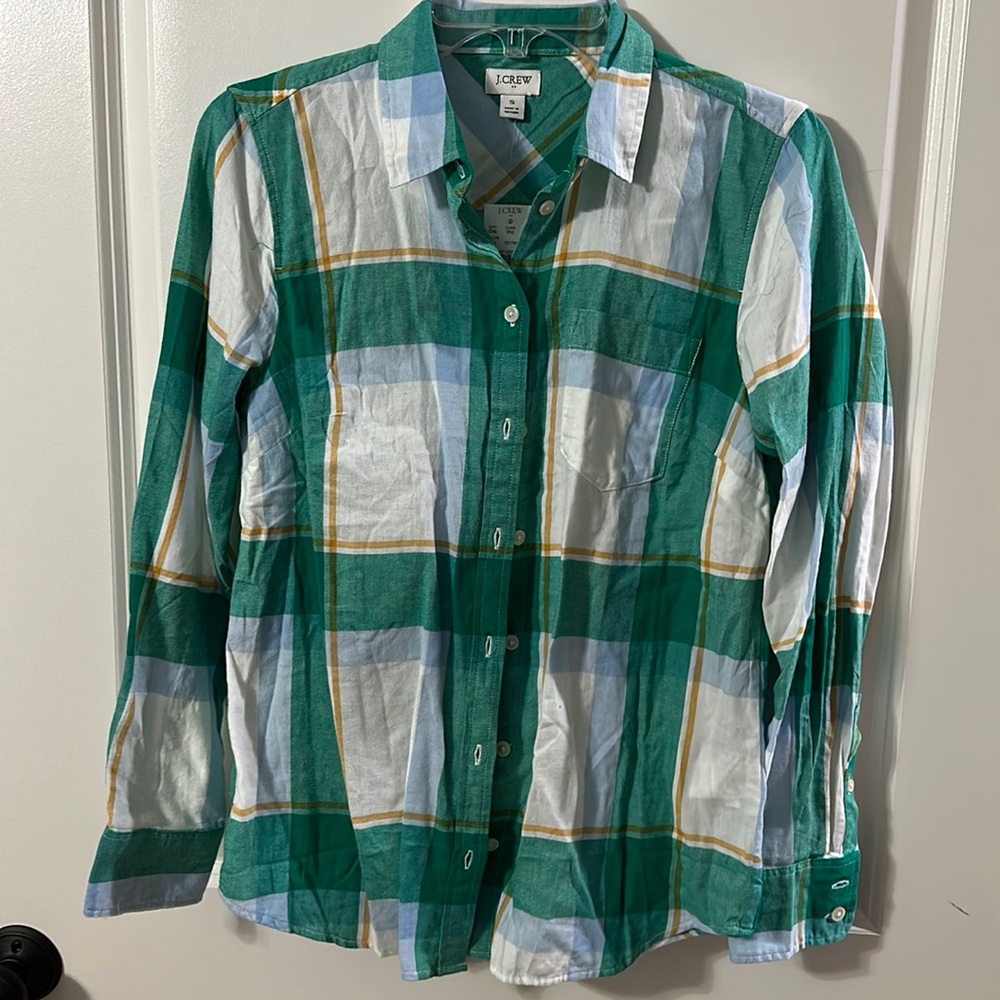 J crew woman’s long sleeve button up too